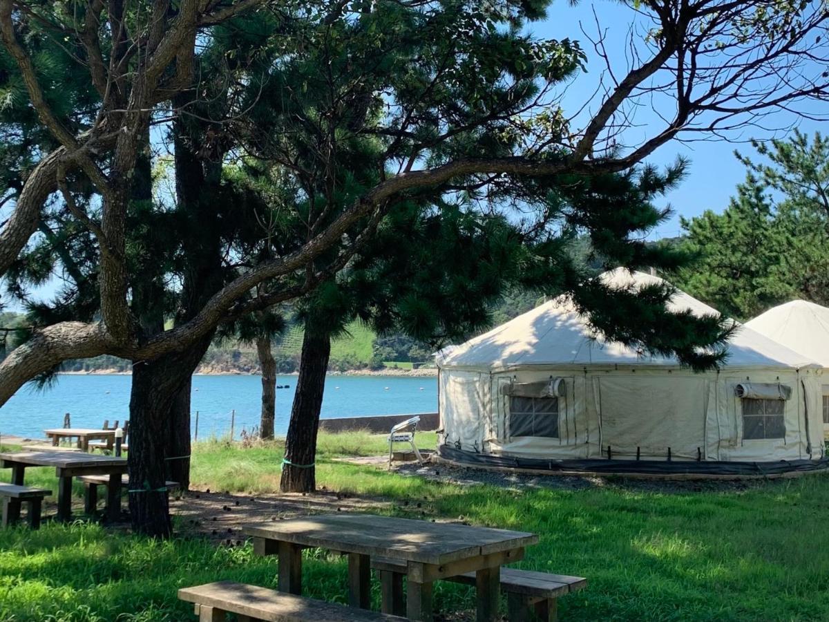 直島町ふるさと海の家 つつじ荘 -Seaside Park Stay Tsutsujiso- Экстерьер фото