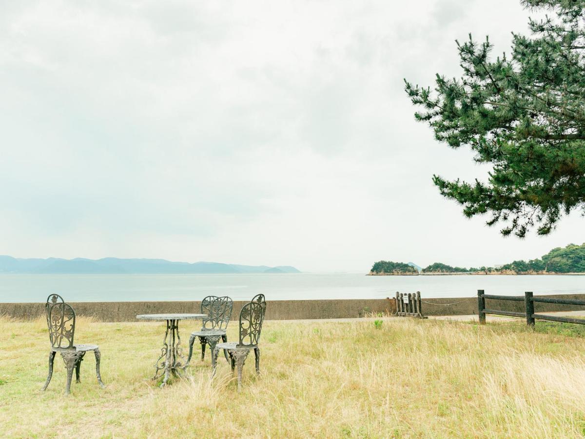 直島町ふるさと海の家 つつじ荘 -Seaside Park Stay Tsutsujiso- Экстерьер фото